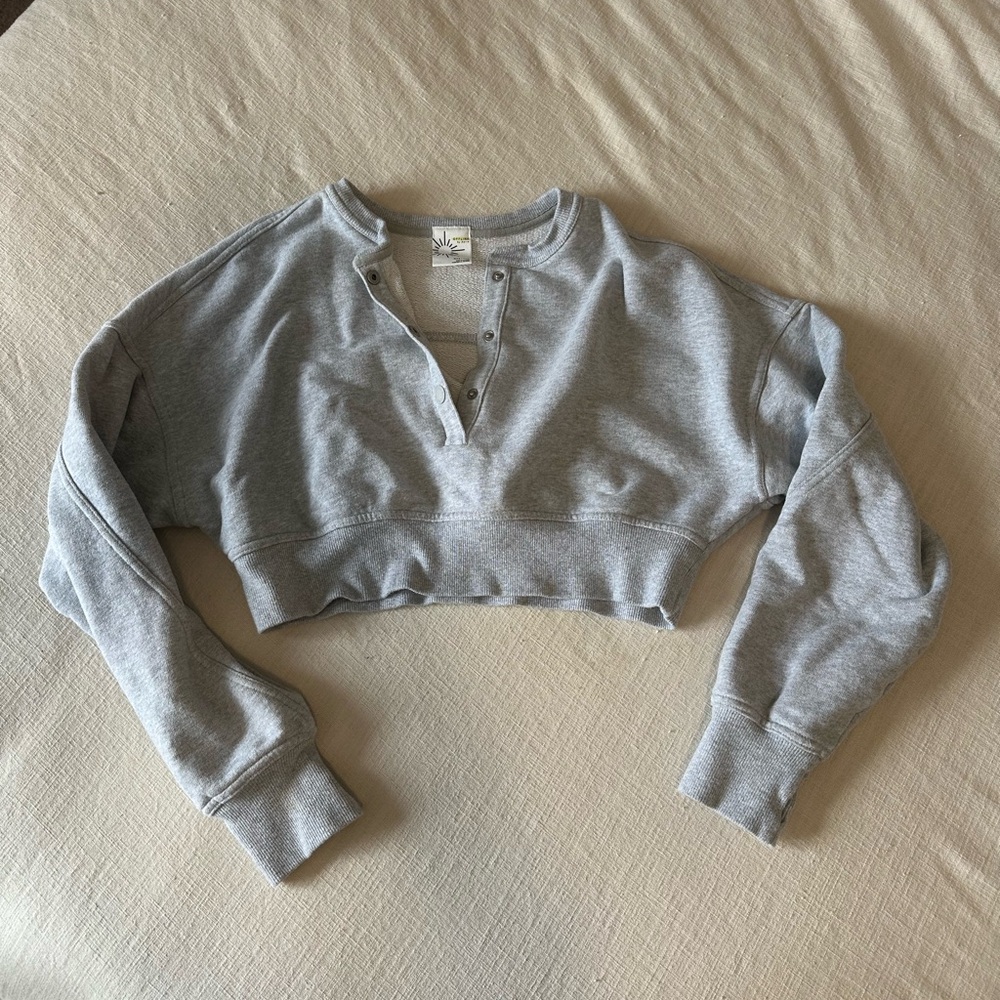 ✨ OFFLINE by Aerie Cropped Henley Sweatshirt – Gray – XXS